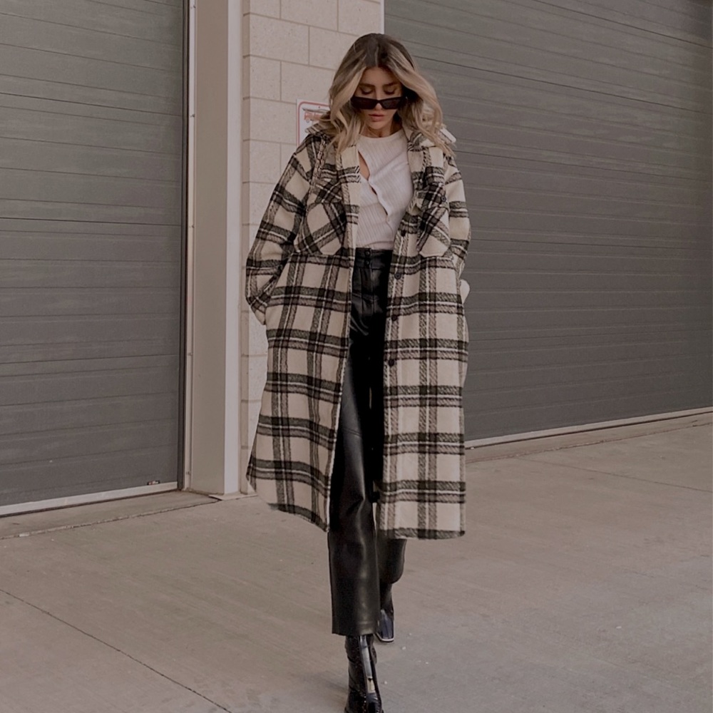 STORETS OVERSIZED PLAID JACKET